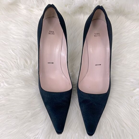 Vera Wang | satin heels, back hook details size EU- 39 (9 US) pointy toe… - Picture 2 of 7